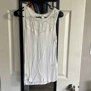White H&M tank with lace design